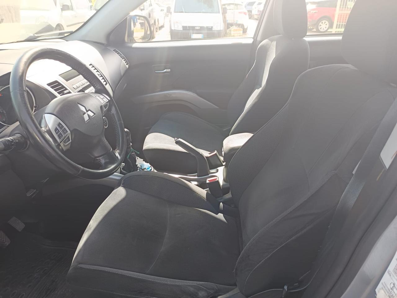 Mitsubishi Outlander 2007 - 2.0 DI-D autocarro Lb automobili