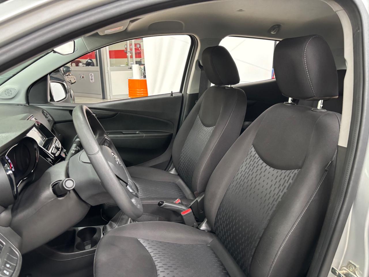 Opel Karl Rocks 1.0 73 CV