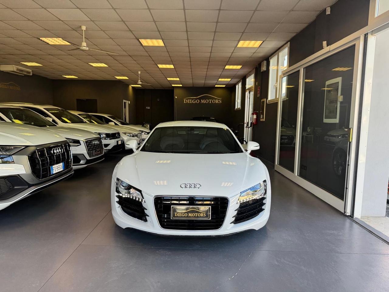 Audi R8 4.2 V8 FSI quattro R tronic