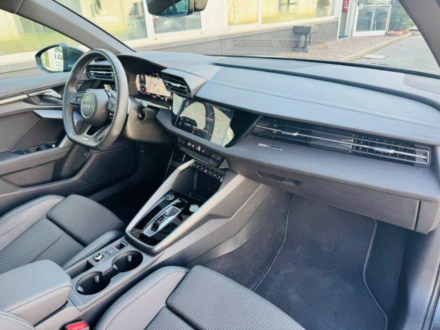 AUDI A3 SPB 35 TDI S tronic S line NAVI - LED - ACC - 19