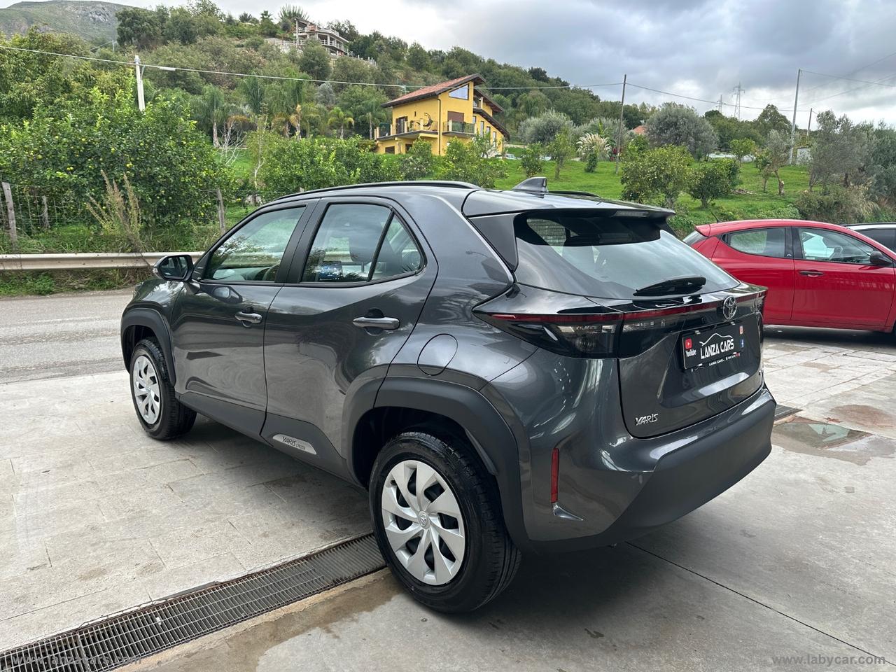 TOYOTA Yaris Cross 1.5 Hybrid 5p. E-CVT Busin.