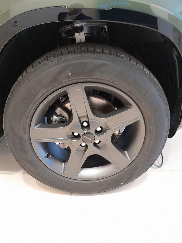Land Rover Defender D200 AWD Auto 110 X-Dynamic SE IVA ESPOSTA