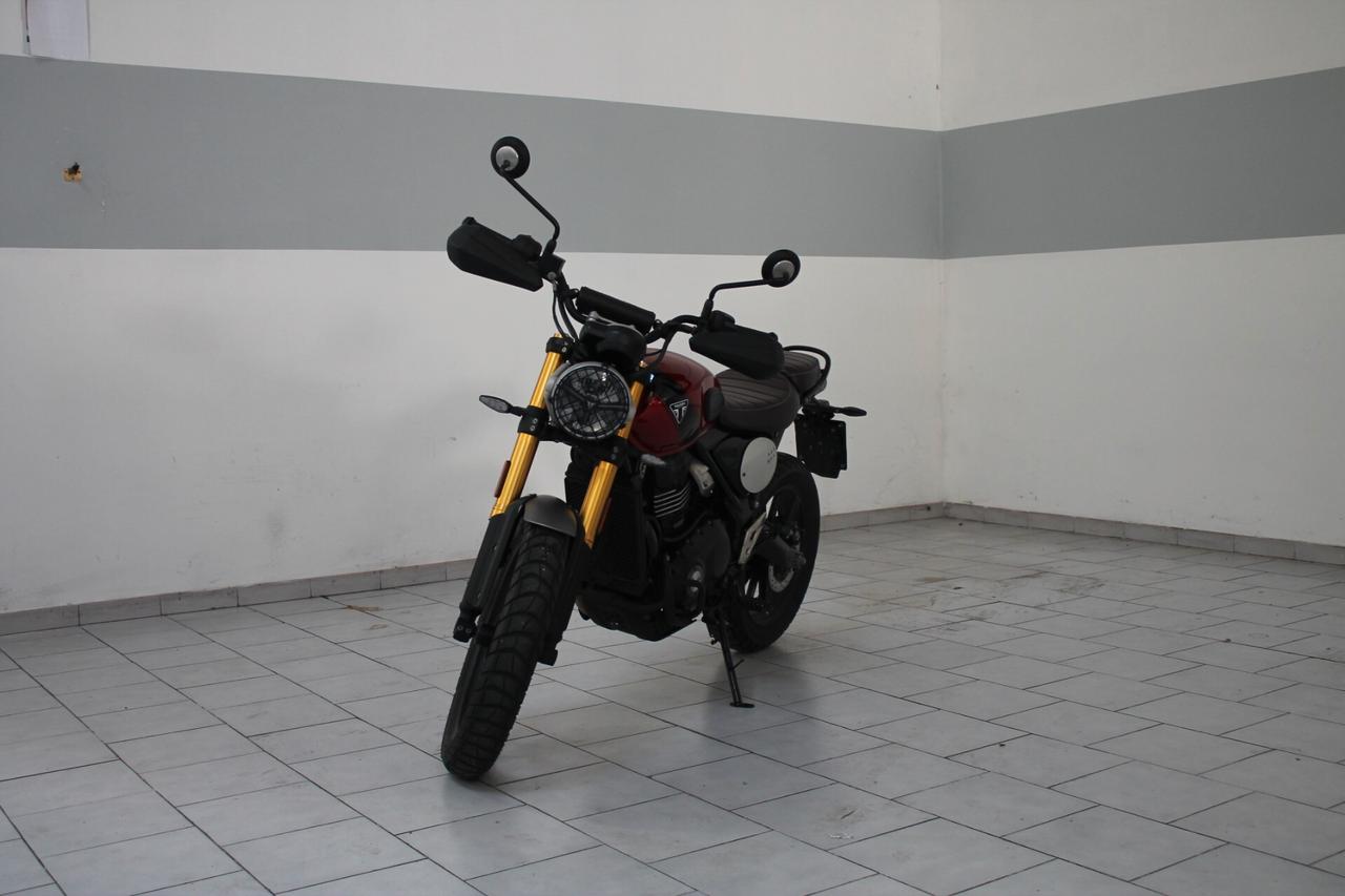 Triumph Scrambler 400 x