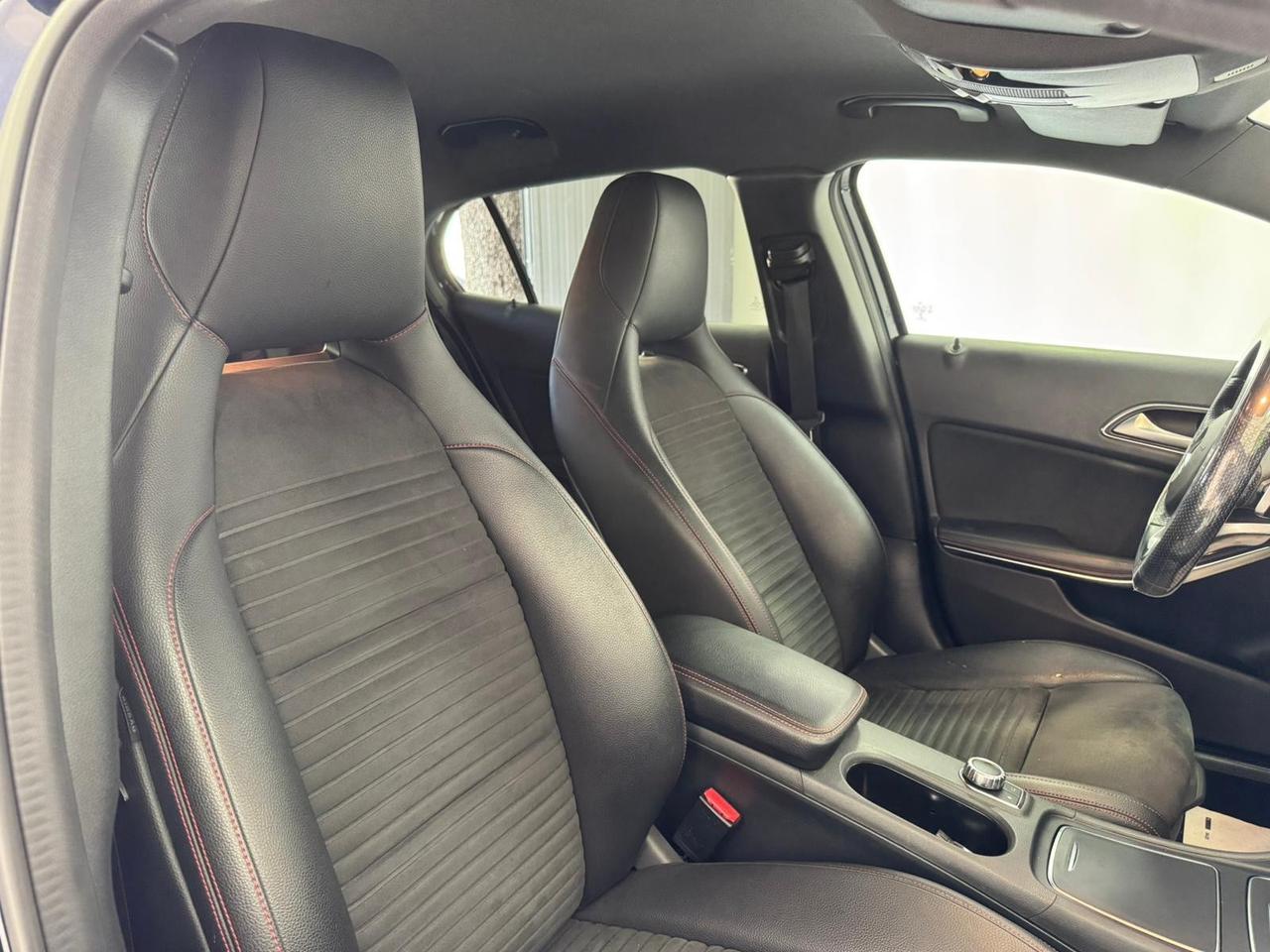 Mercedes-benz GLA 200 d Automatic 4Matic Premium-AMG-FULL-2017