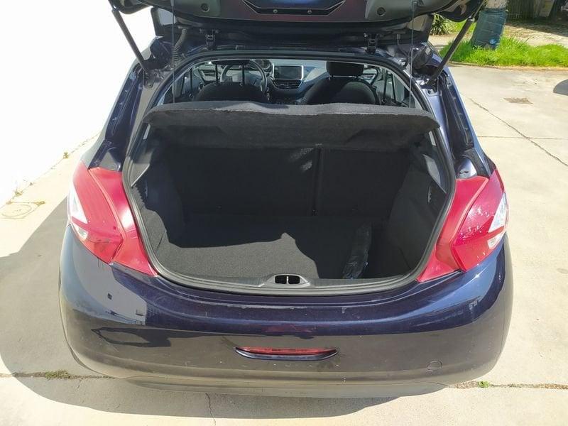 Peugeot 208 1.4 hdi Business NAV