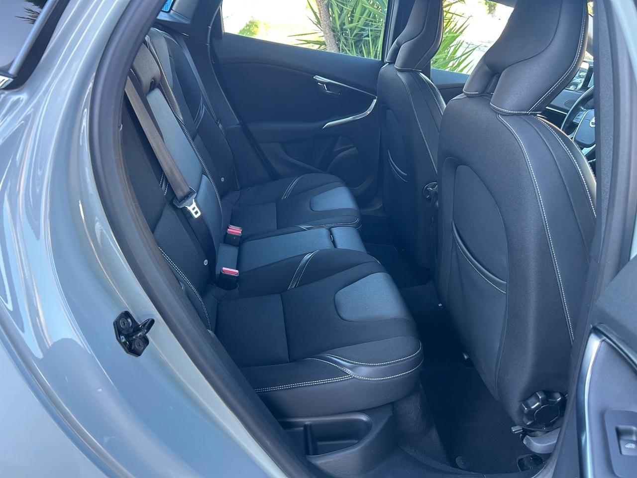 Volvo V40 D2 1.6 Diesel 115 cavalli 2013 Retrocamera
