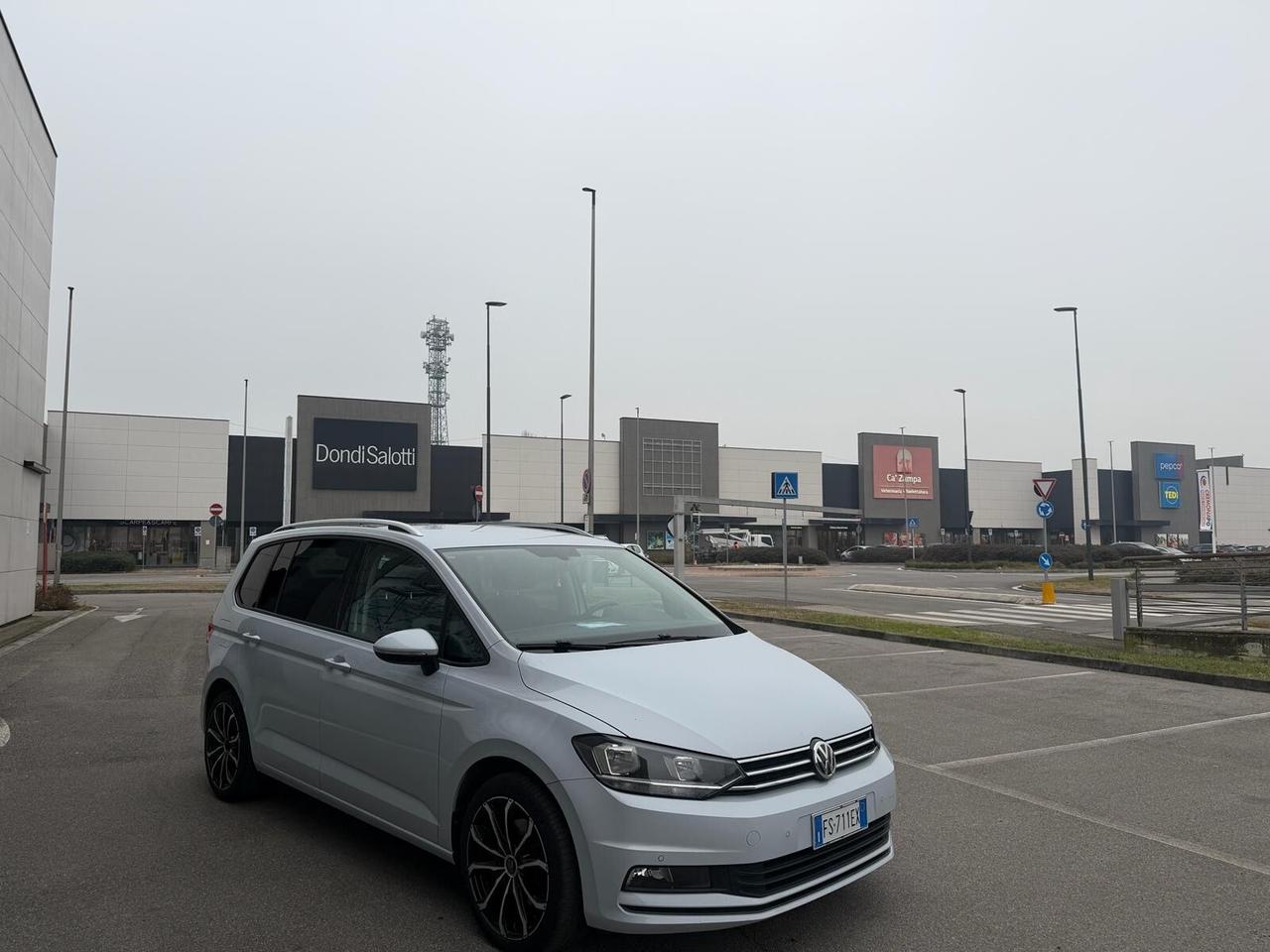 Volkswagen Touran 1.6 TDI 115 CV SCR DSG Executive BlueMotion Tech.