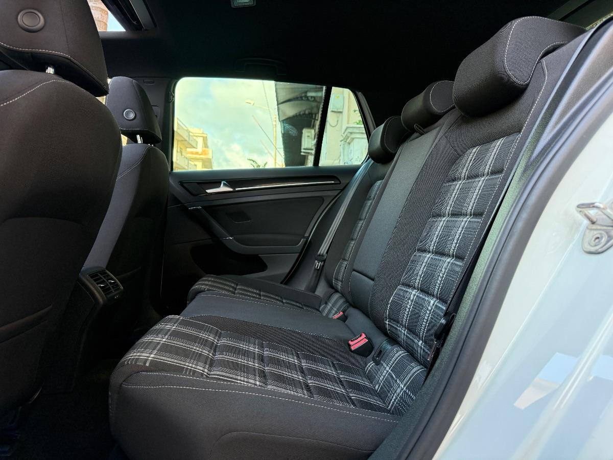 Volkswagen Golf 7.5 GTD 2.0 TDI 184CV