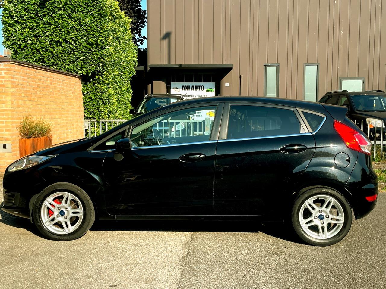 FORD FIESTA 1.5D-99000km-U.Prop-Titanium-2014