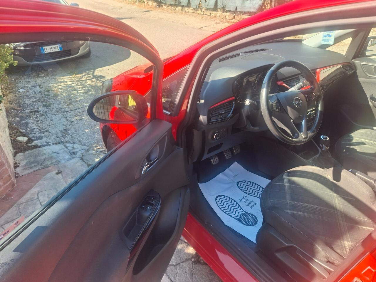 Opel Corsa 1.4 90CV GPL Tech 5 porte b-Color Neopatentati