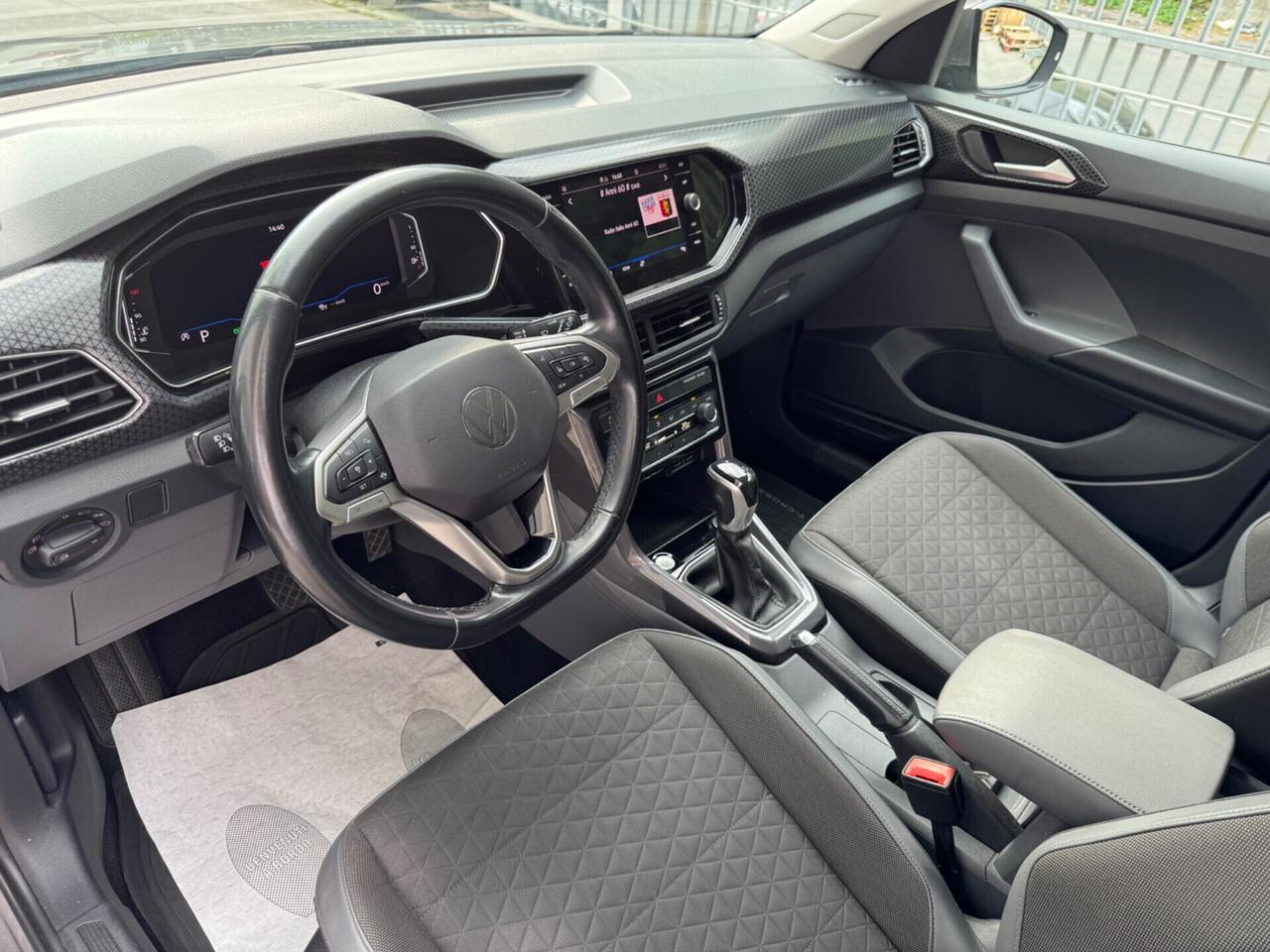 Volkswagen T-Cross 1.0 TSI 110 CV DSG AUTOMATICO