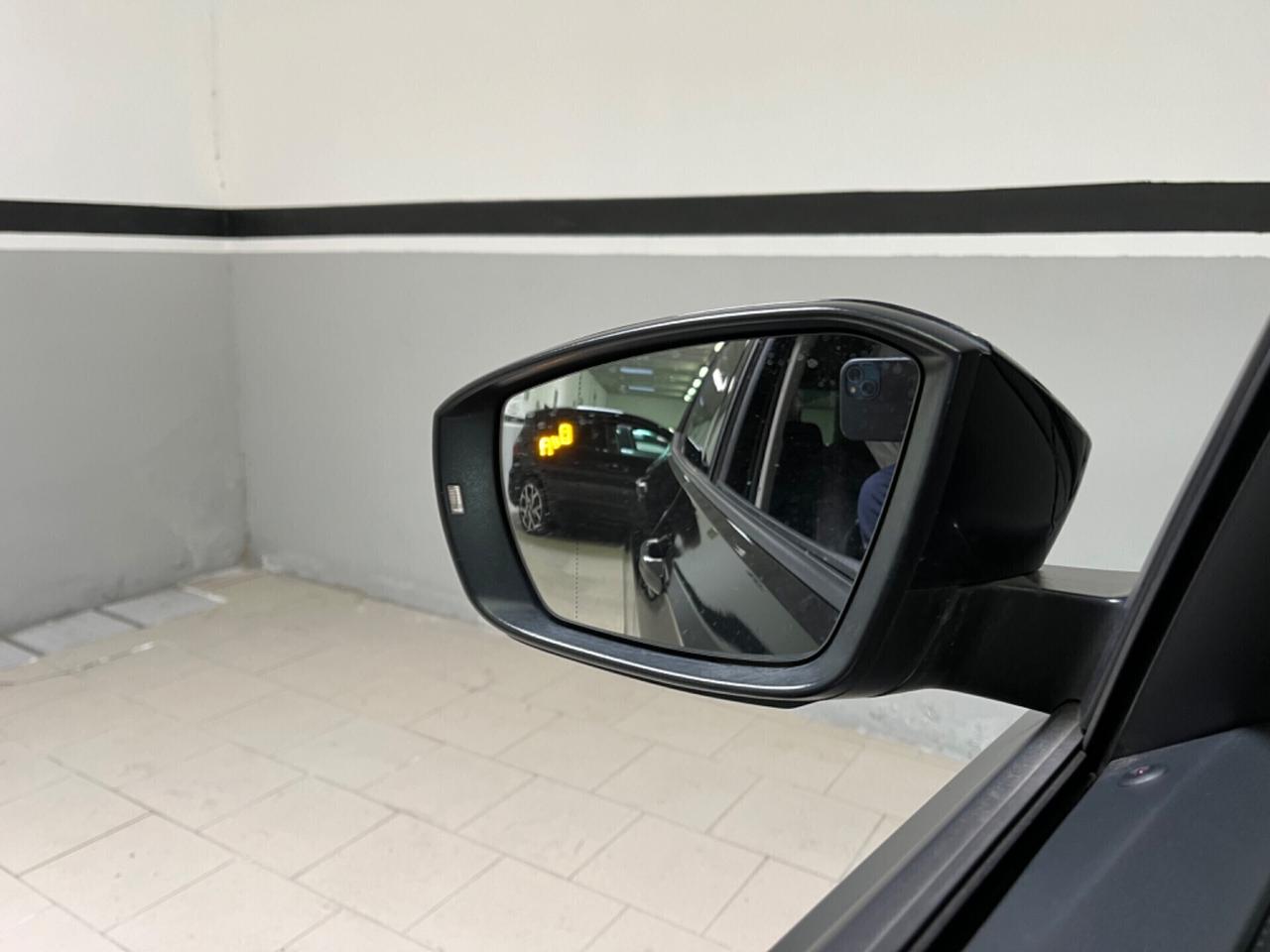 Volkswagen T-Cross 1.0 TSI 95cv R-line