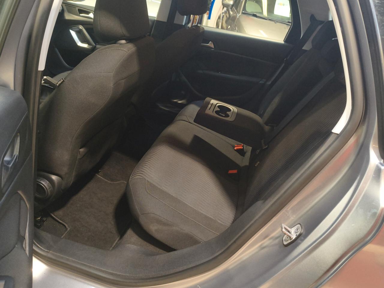 Peugeot 308 BlueHDi 120 S&S EAT6 SW Allure