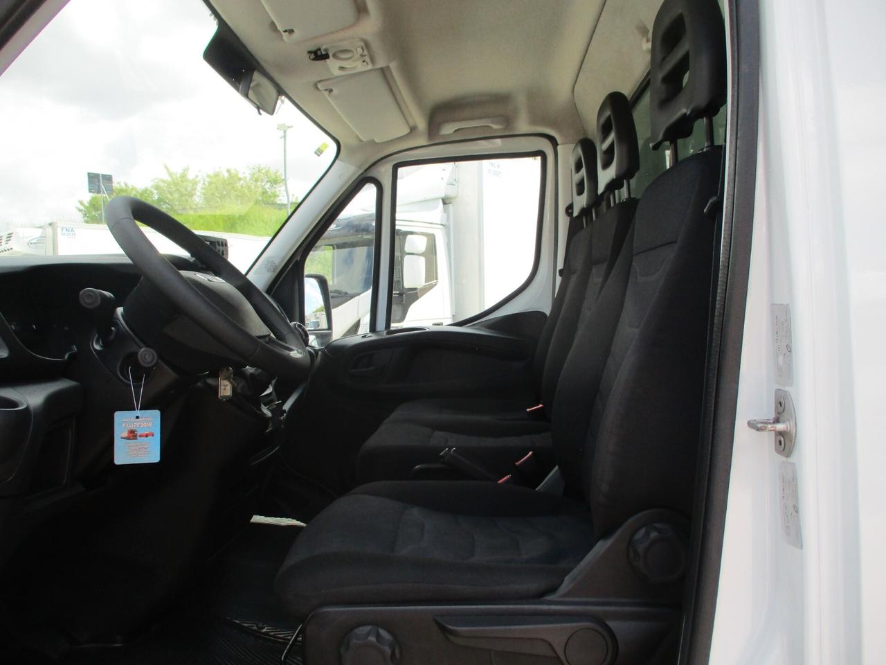 Iveco Daily 35C15 3000 150CVE6 GANCIERE CARNE APPESA FRC 02/28