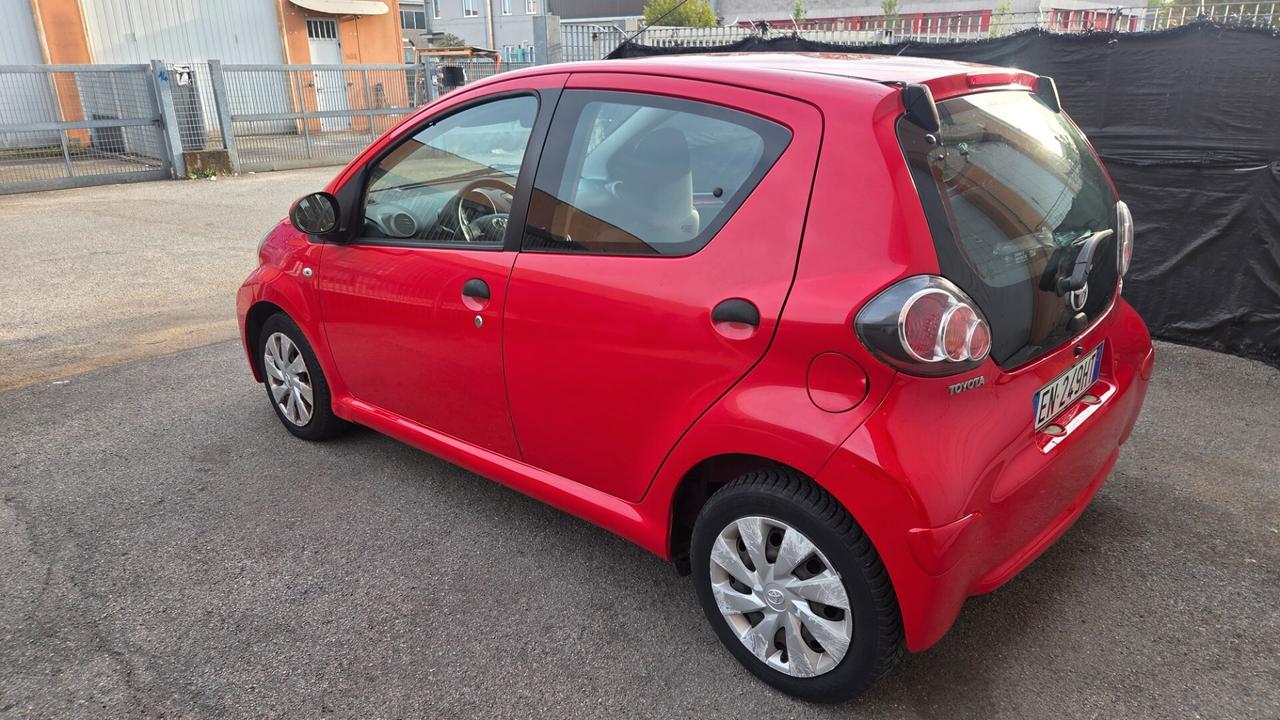 Toyota Yaris 1.0 5 porte UNICO PROPRIETARIO KM 69.000