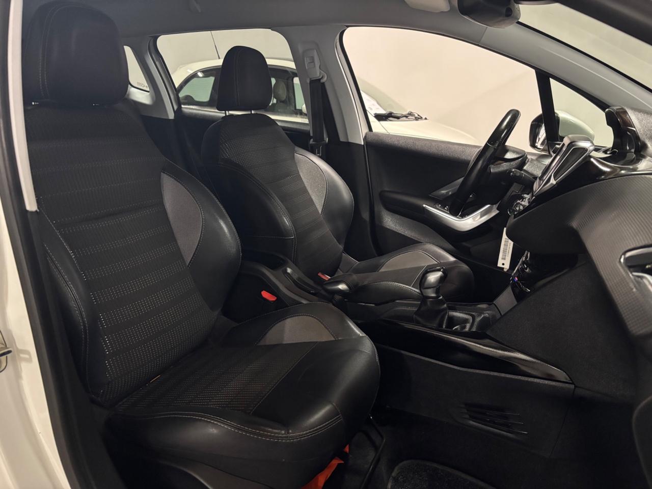 Peugeot 2008 1.2 B / GPL 2029 OK NEOPATENTATI Allure