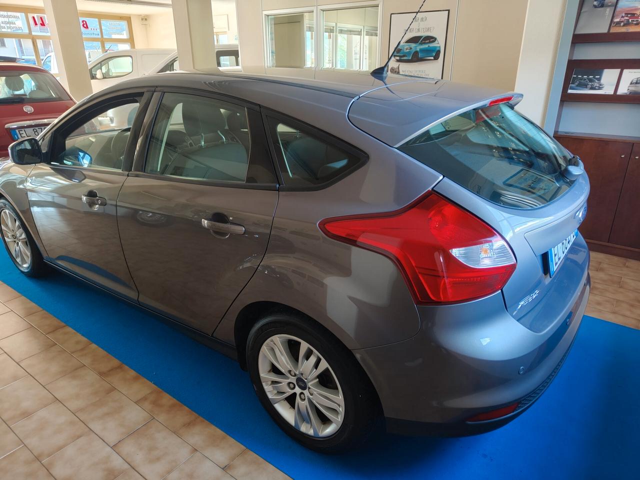 Ford Focus 1.6 105 CV