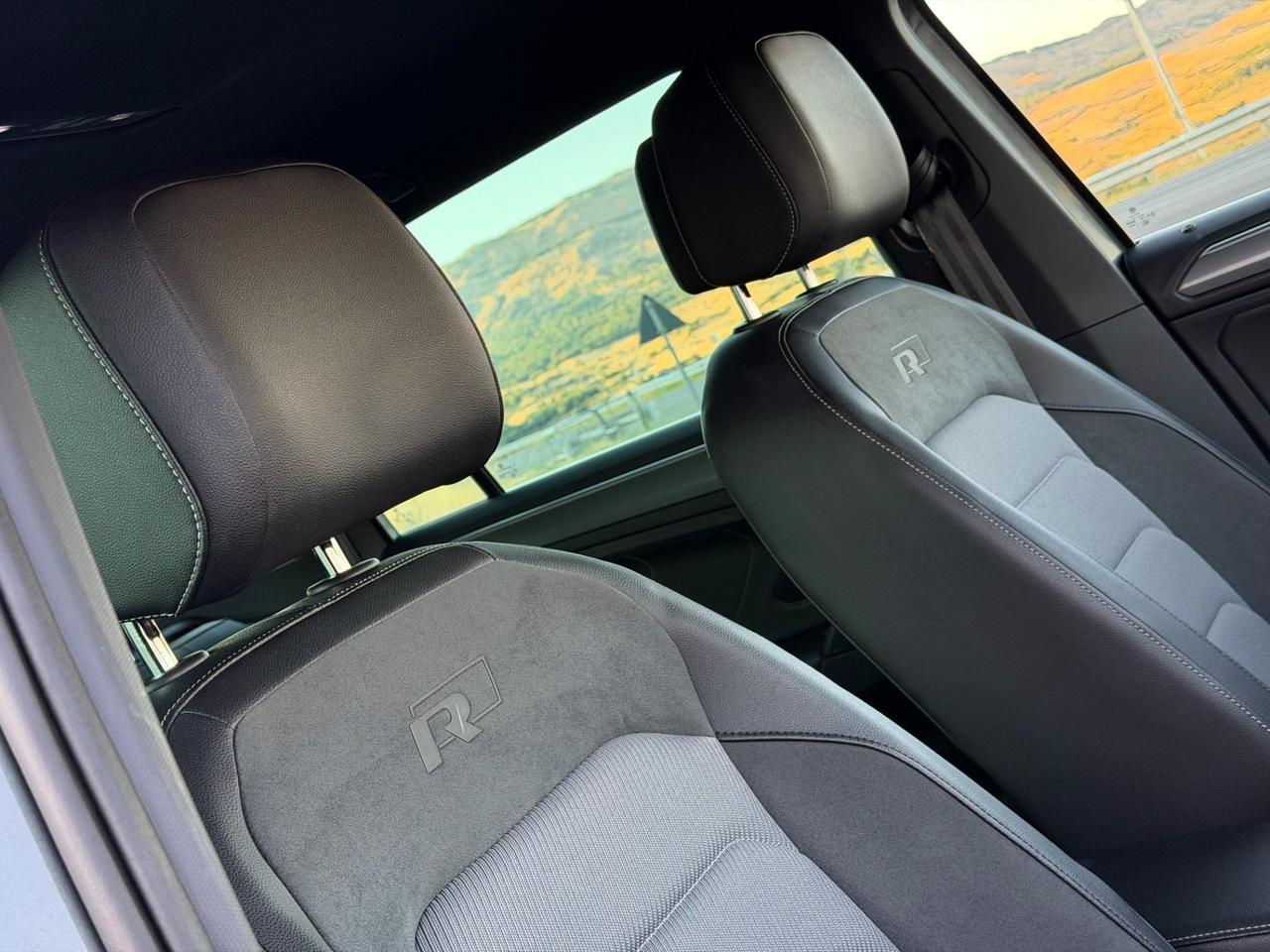 Volkswagen Tiguan 2.0 TDI 150cv DSG 4MOTION R-Line