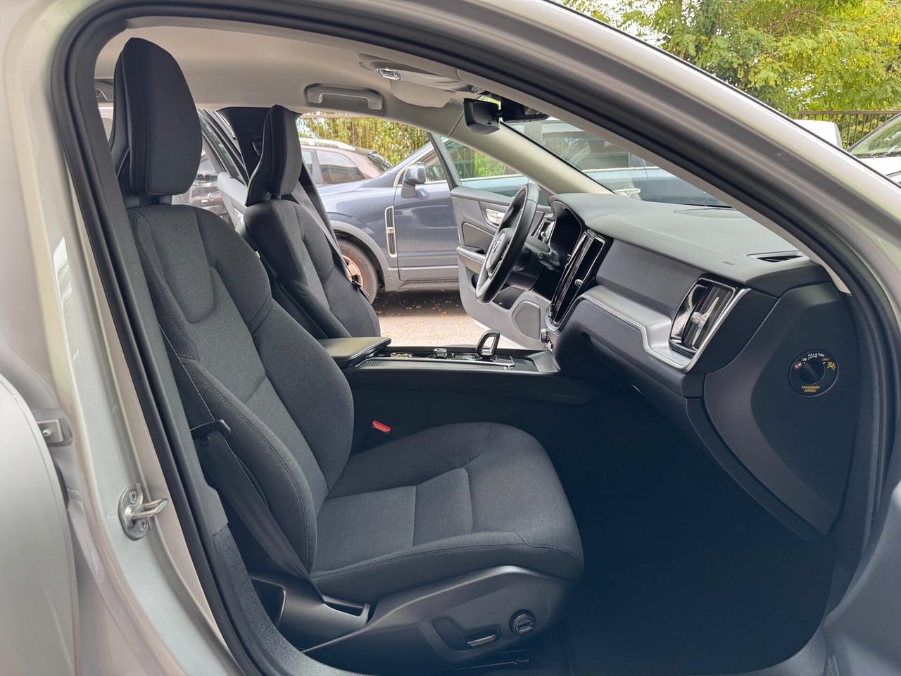 Volvo V60 CC 2.0b4 AWD GEARTRONIC GARANZIA 24 MESI