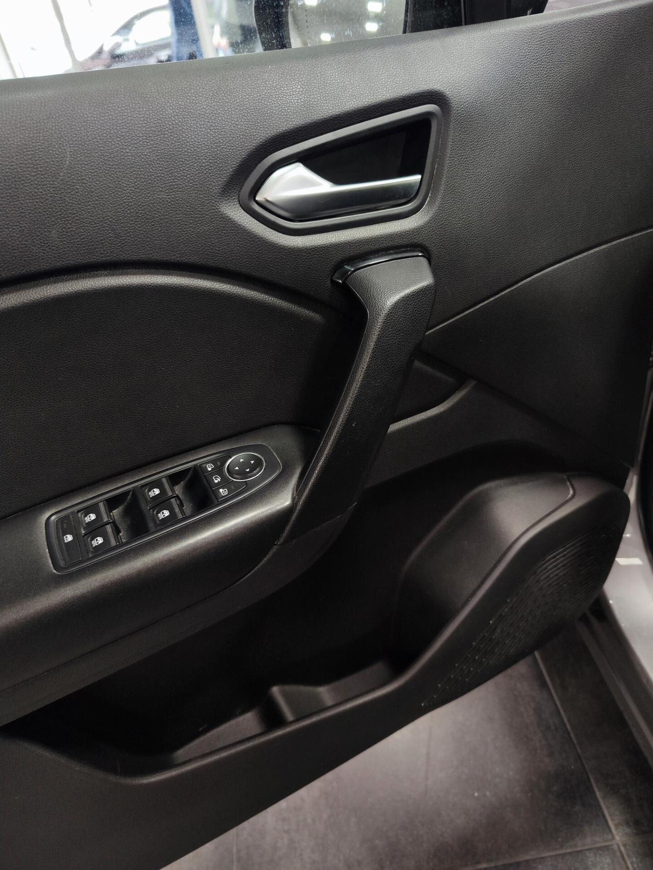 Renault Captur Blue dCi 115 CV EDC Initiale Paris