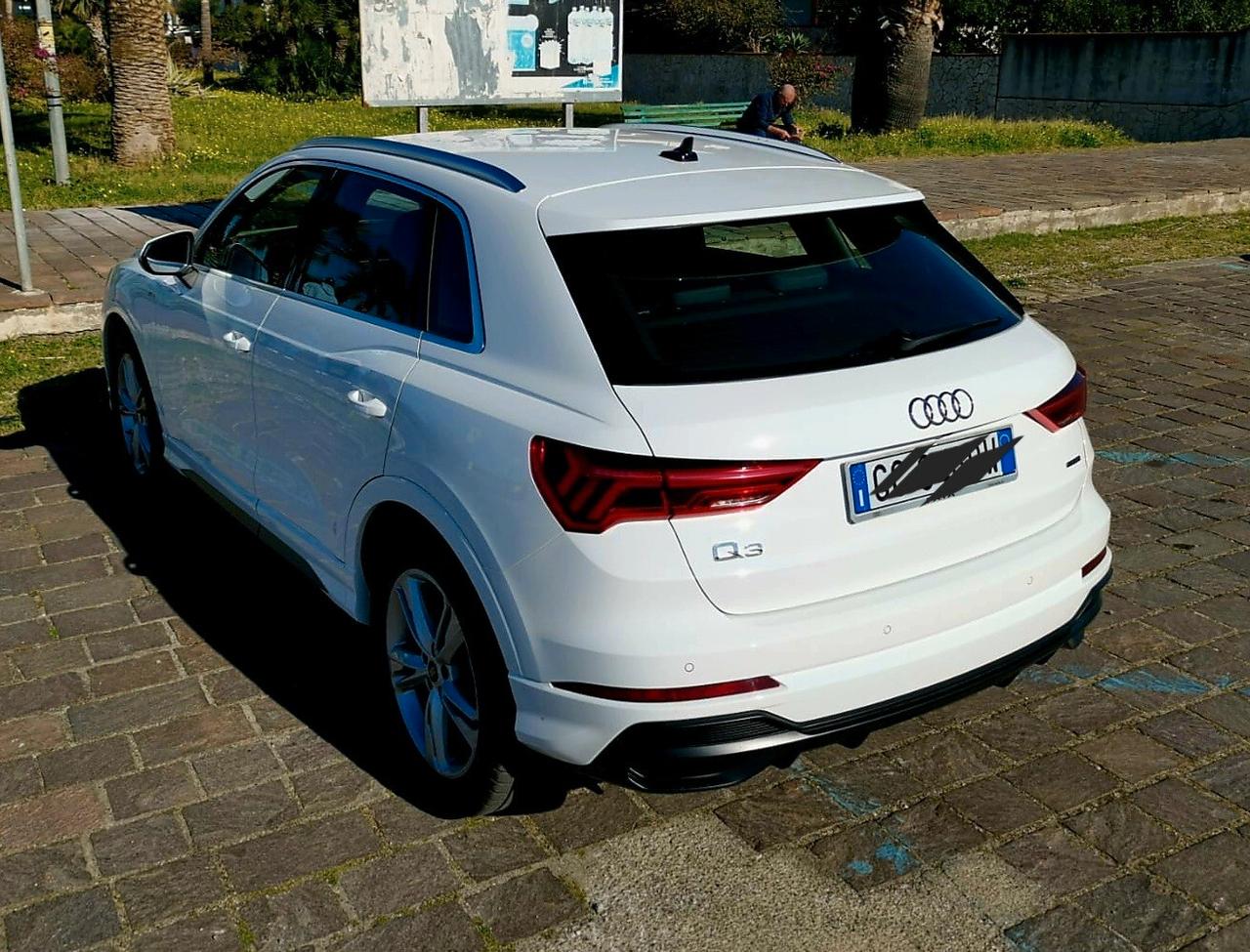 Audi Q3 S tronic S line edition Led Navy Cam Matrix