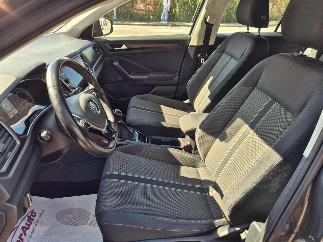 Volkswagen T-Roc 1.6 TDI SCR Business BlueMotion Technology