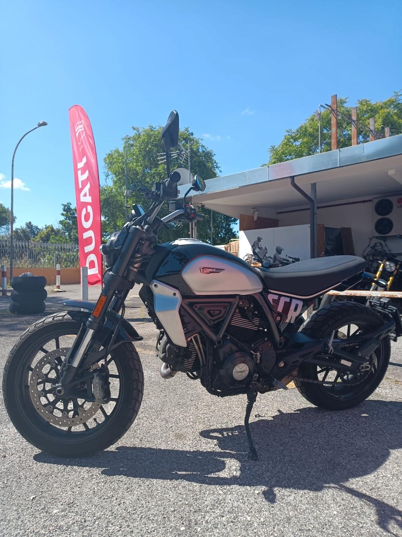 Ducati Scrambler ICON BLACK