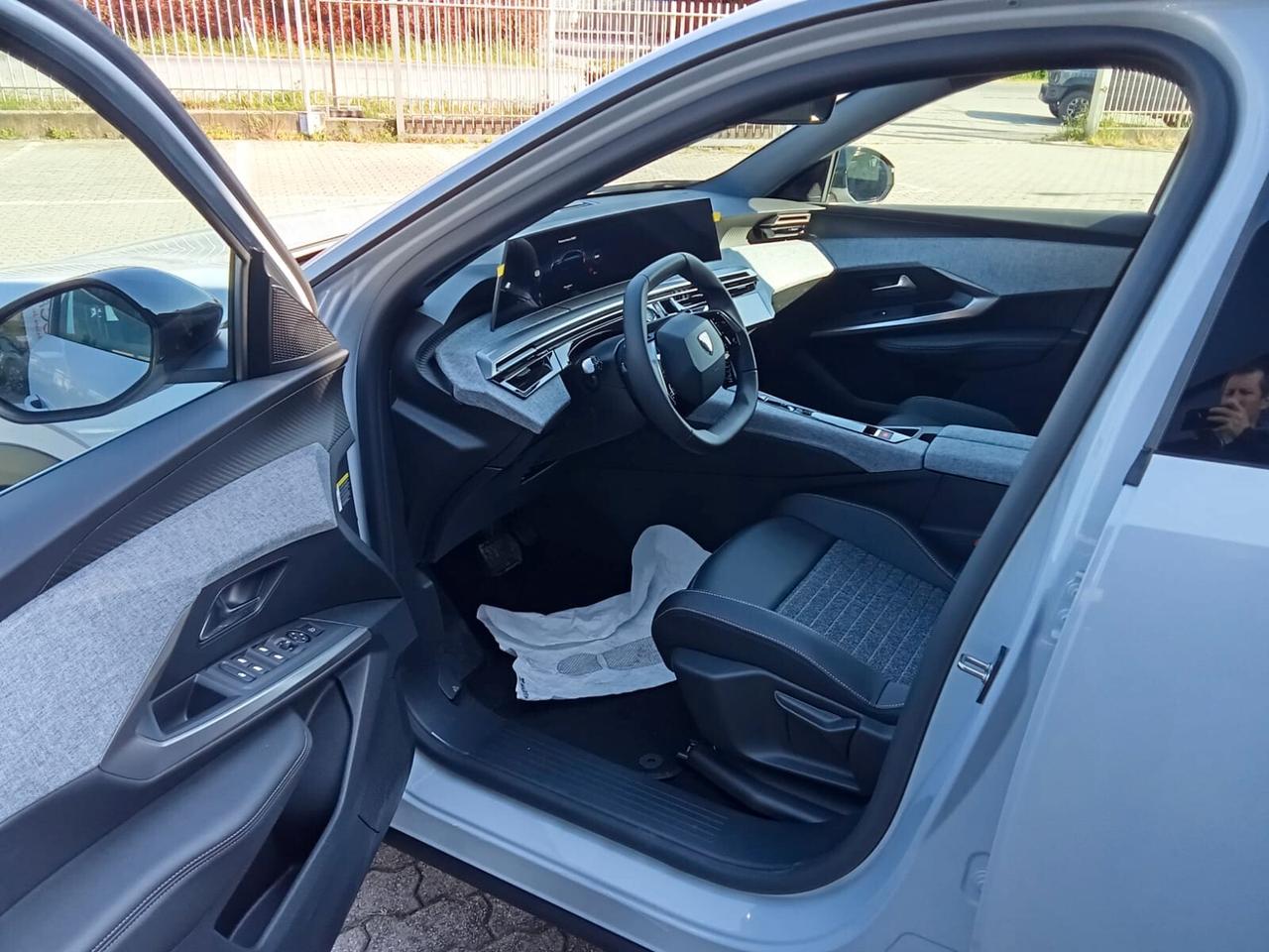 Peugeot 3008 Hybrid 145 e-DCS6 Allure