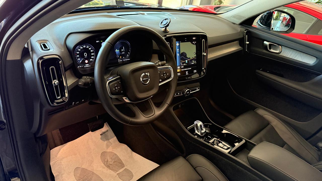 Volvo XC40 T5 Recharge Plug-in Hybrid Inscription Expression