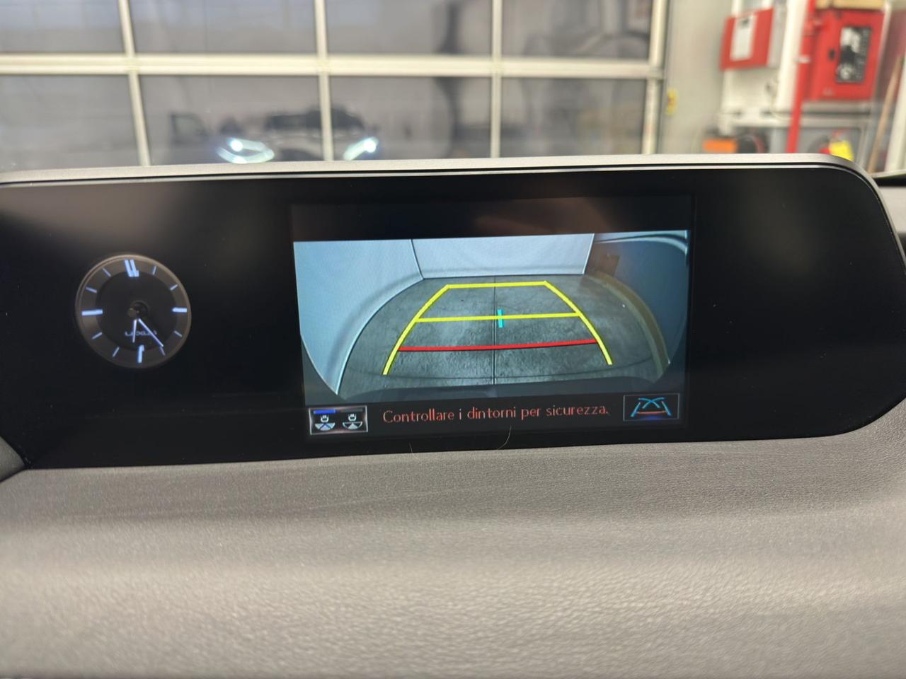 Lexus UX 250h 2.0 Executive 2wd cvt my22