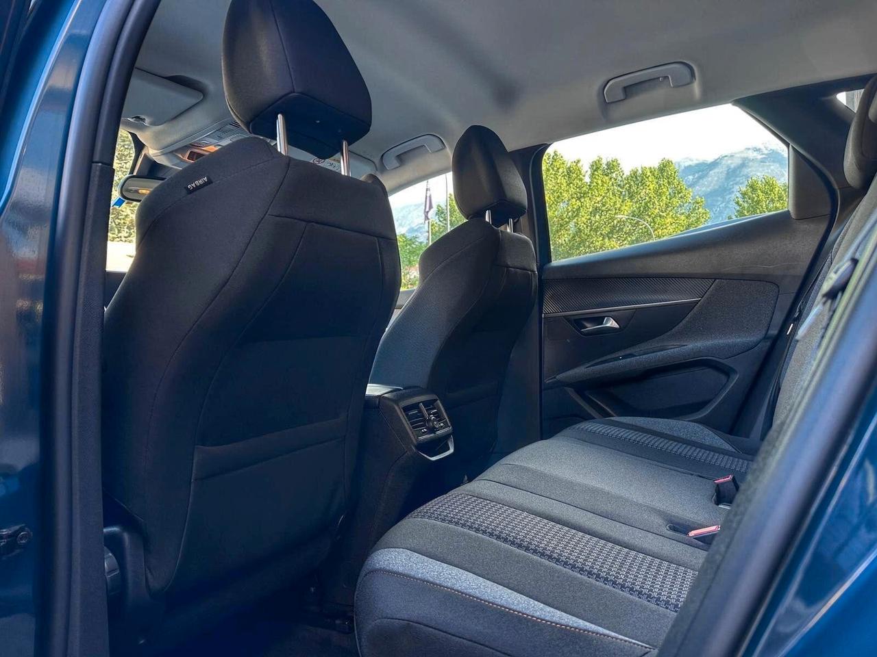 Peugeot 3008 1.5 Diesel 130 CV EAT8 Active Pack