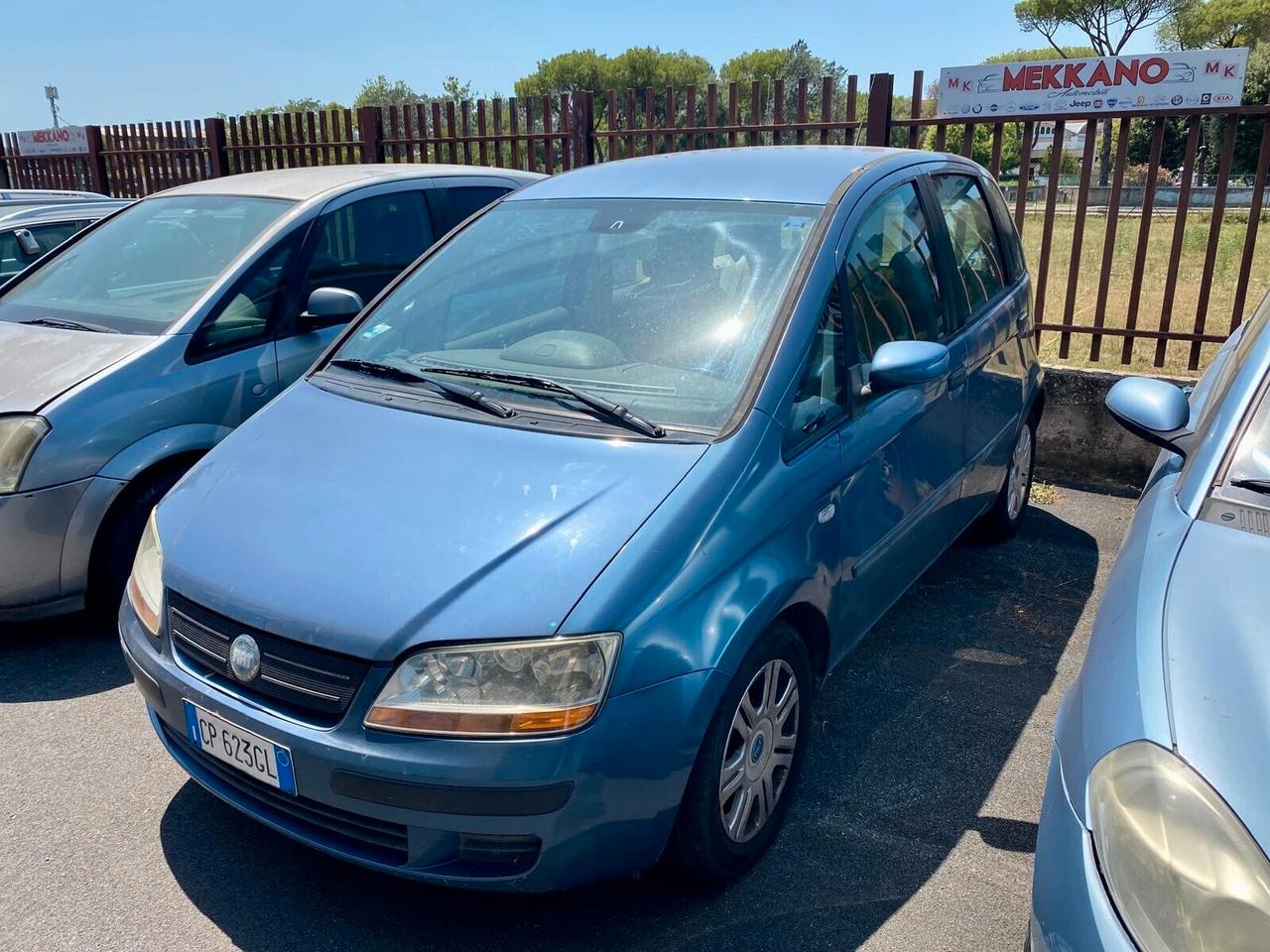 2 Lancia Ypsilon -Fiat idea - Opel meriva - IN BLOCCO