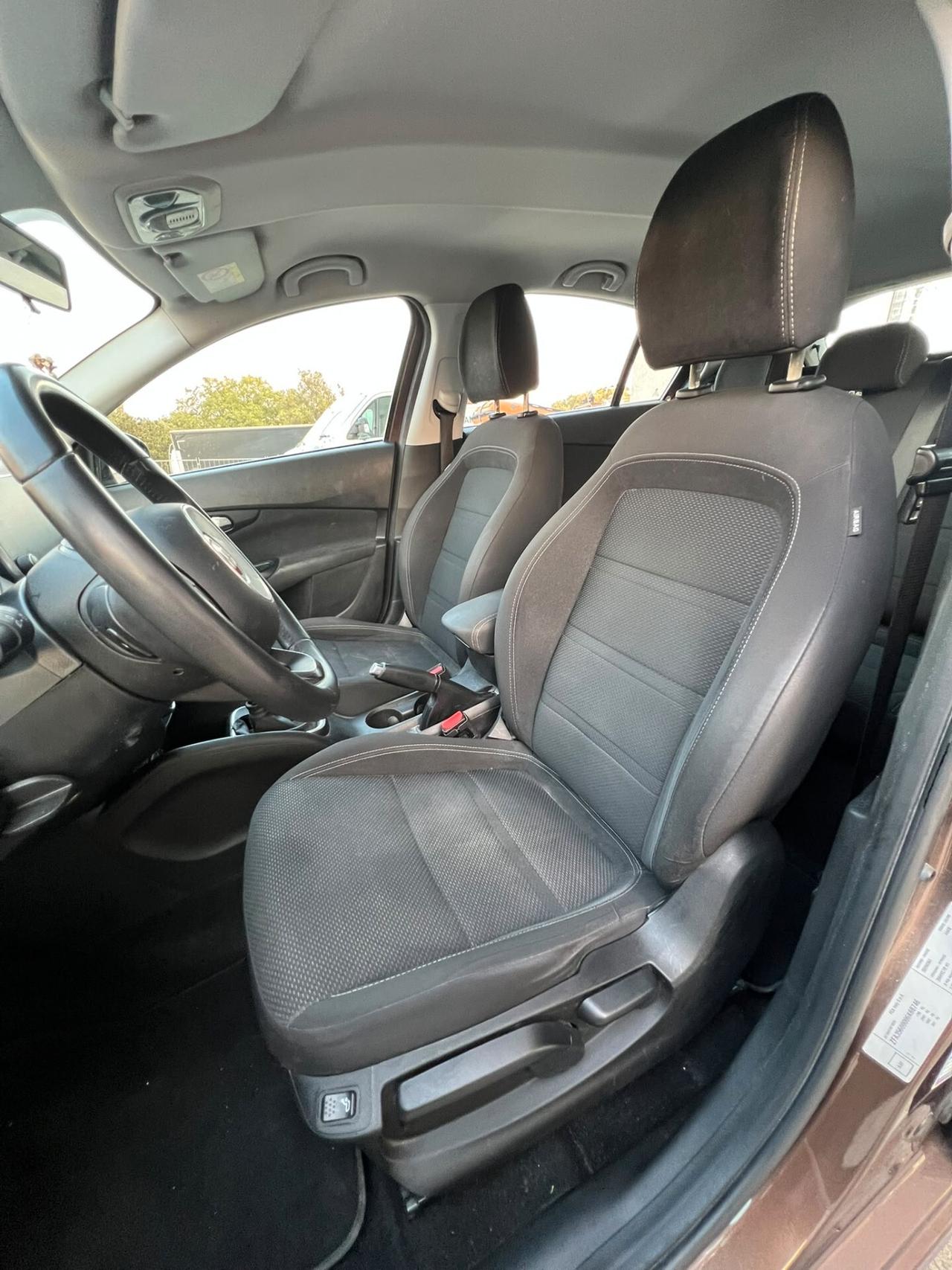 Fiat Tipo 1.6 Mjt S&S 5 porte Easy