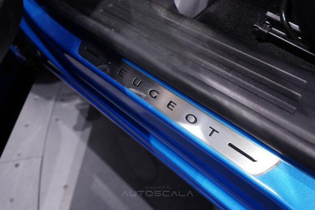 PEUGEOT 2008 motore elettrico 136 CV GT