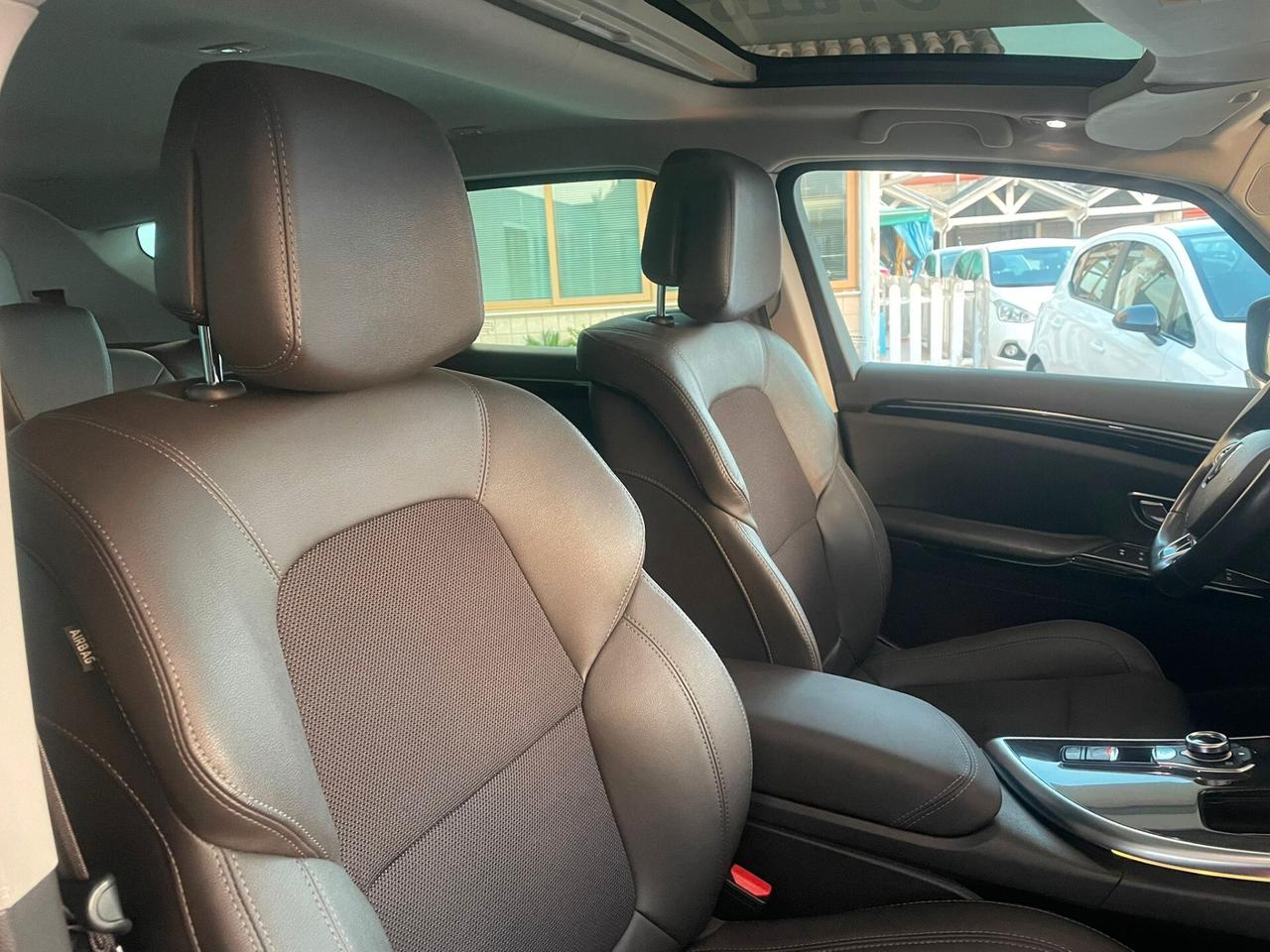 Renault Espace dCi 160CV EDC Energy Initiale Paris 4Control