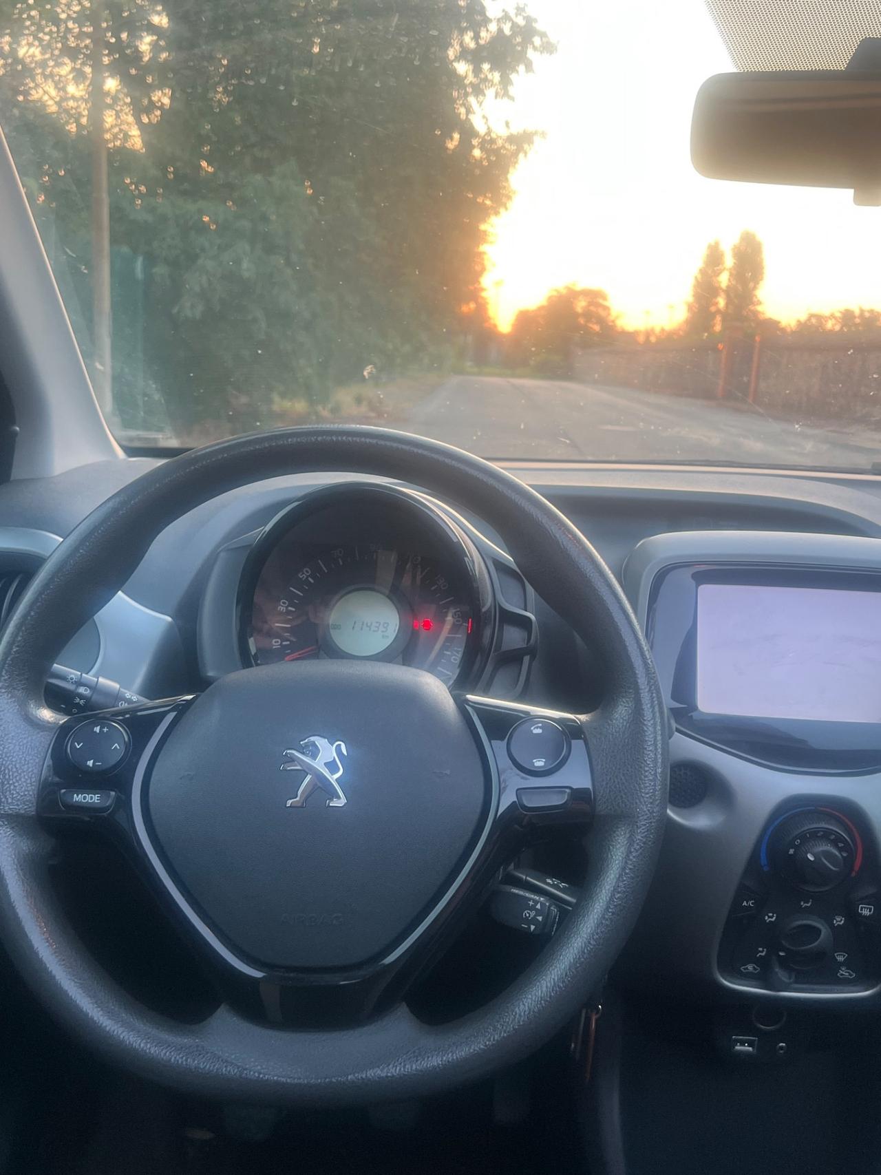 Peugeot 108 PureTech 82 5 porte Allure TOP!
