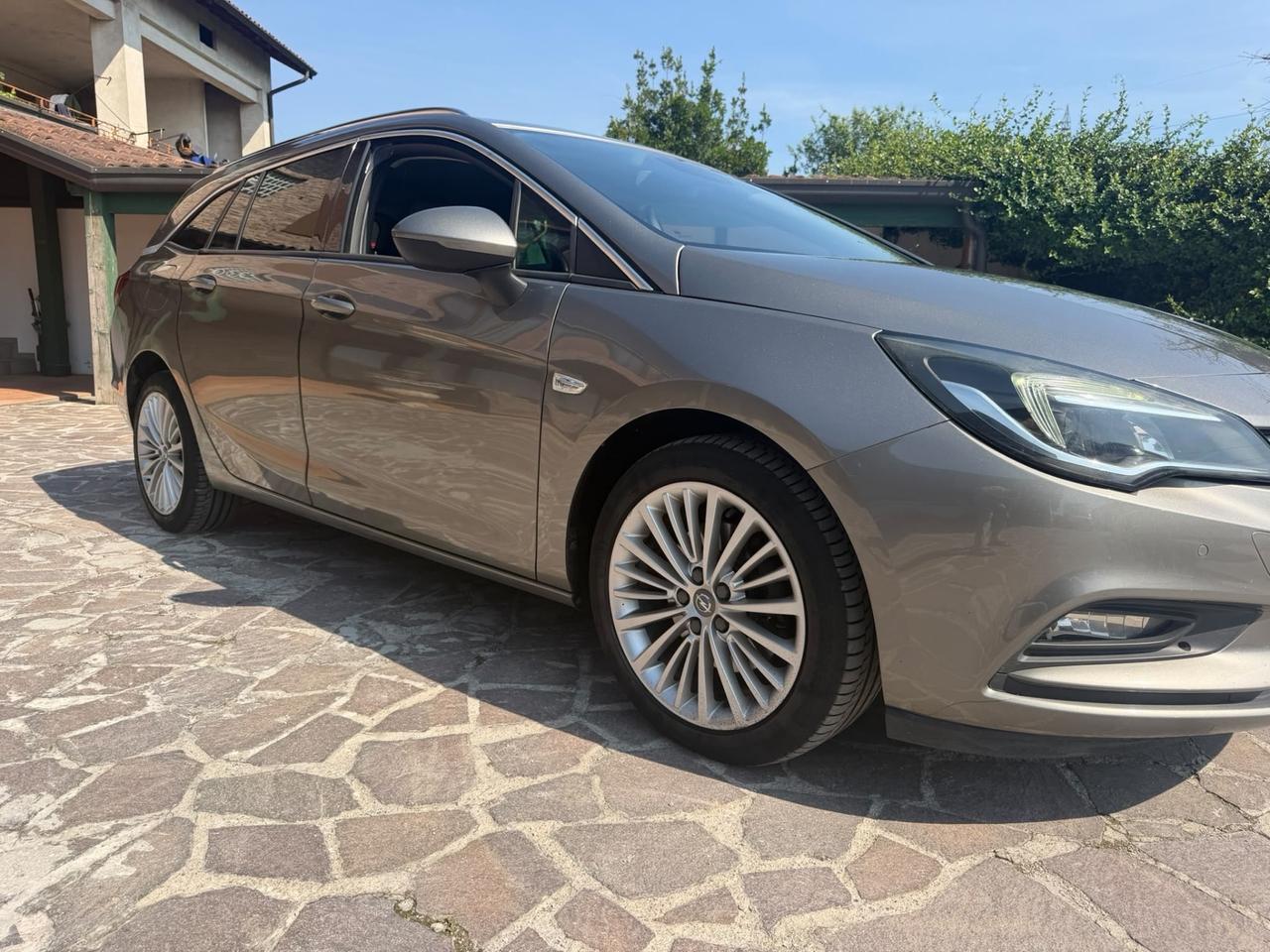 Opel Astra 1.6 BiTurbo CDTi Start&Stop Sports Tourer Innovation