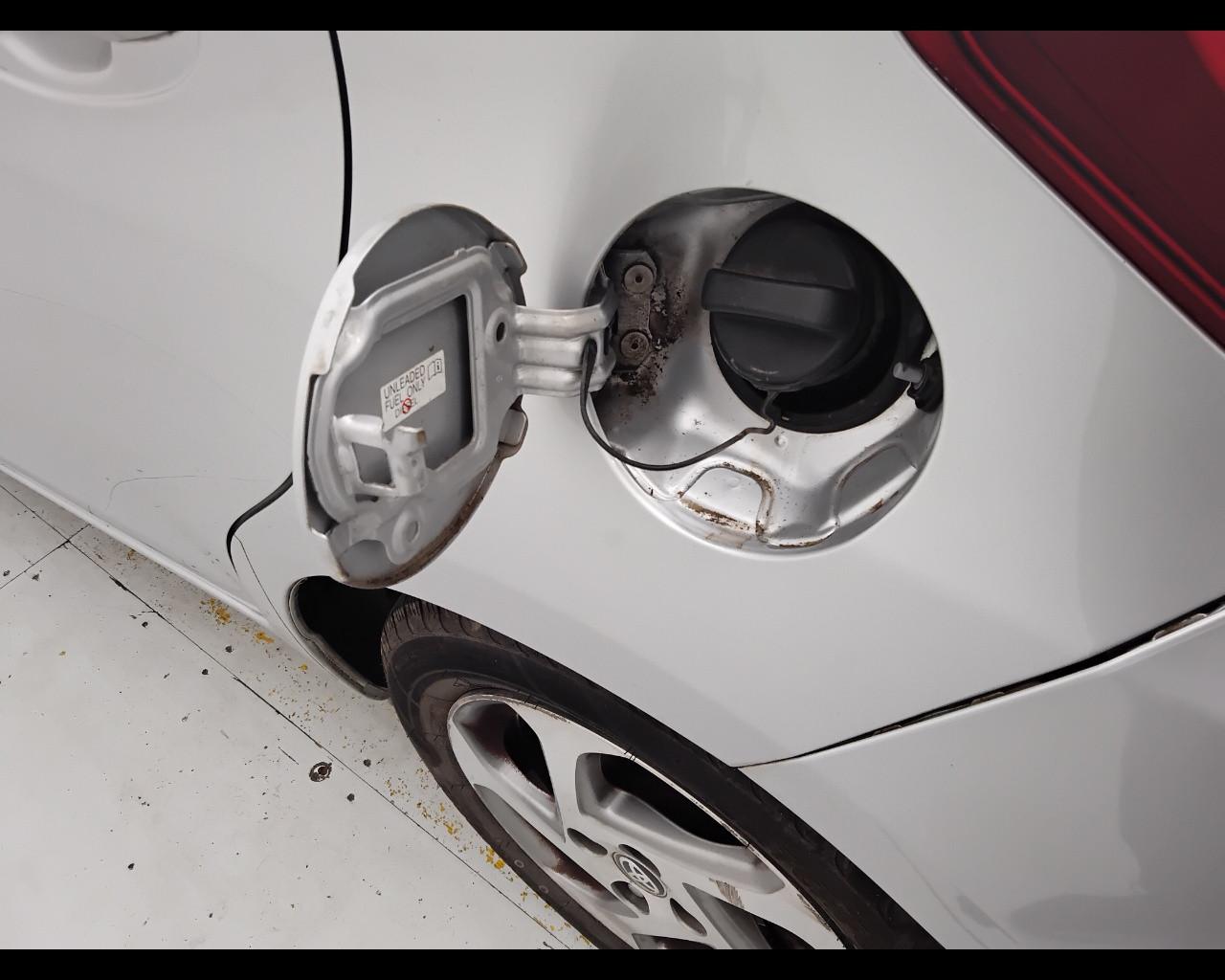 TOYOTA Yaris III 2015 - Yaris 5p 1.5h Active my16