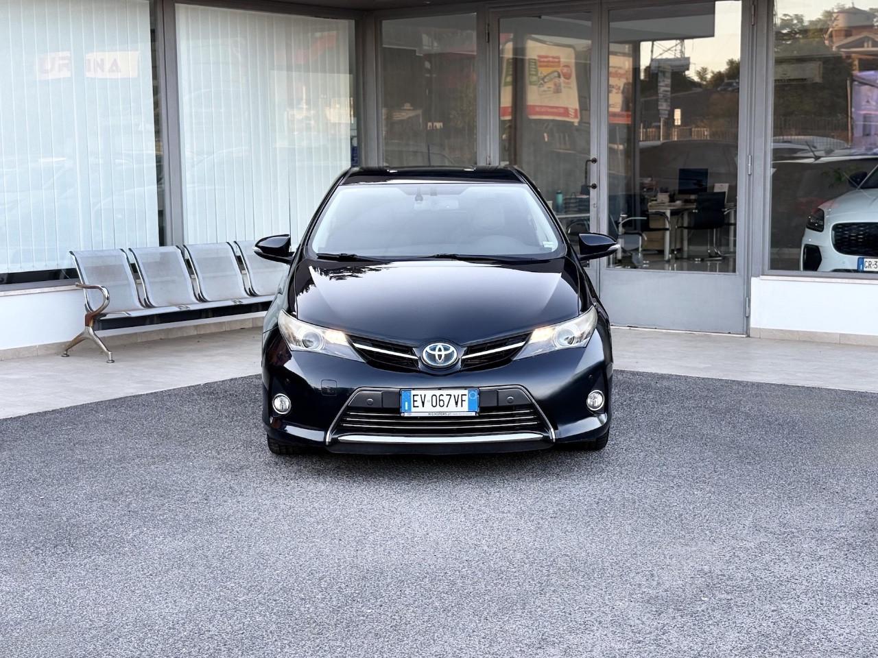 Toyota Auris 1.8 Hybrid 99CV E5 Neo - 2014