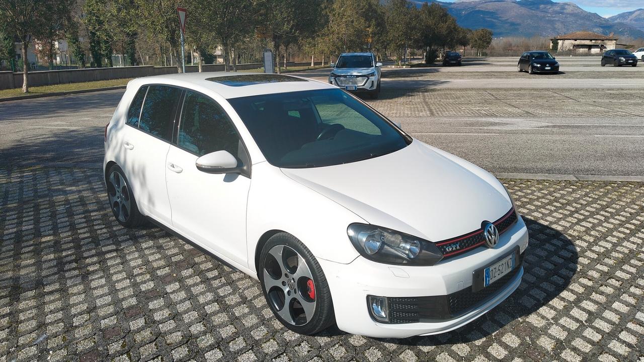 Volkswagen Golf 2.0 TSI DSG 5p. GTI