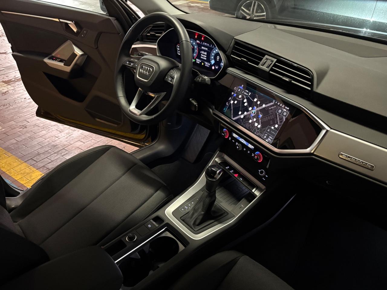 Audi Q3 40 TFSI quattro S tronic Business Advanced
