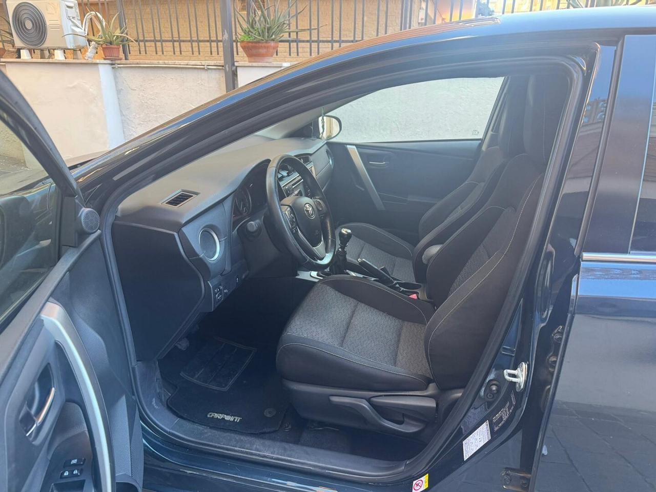 TOYOTA Auris 1.4 D-4D Lounge LEGGERE DESCRIZIONE