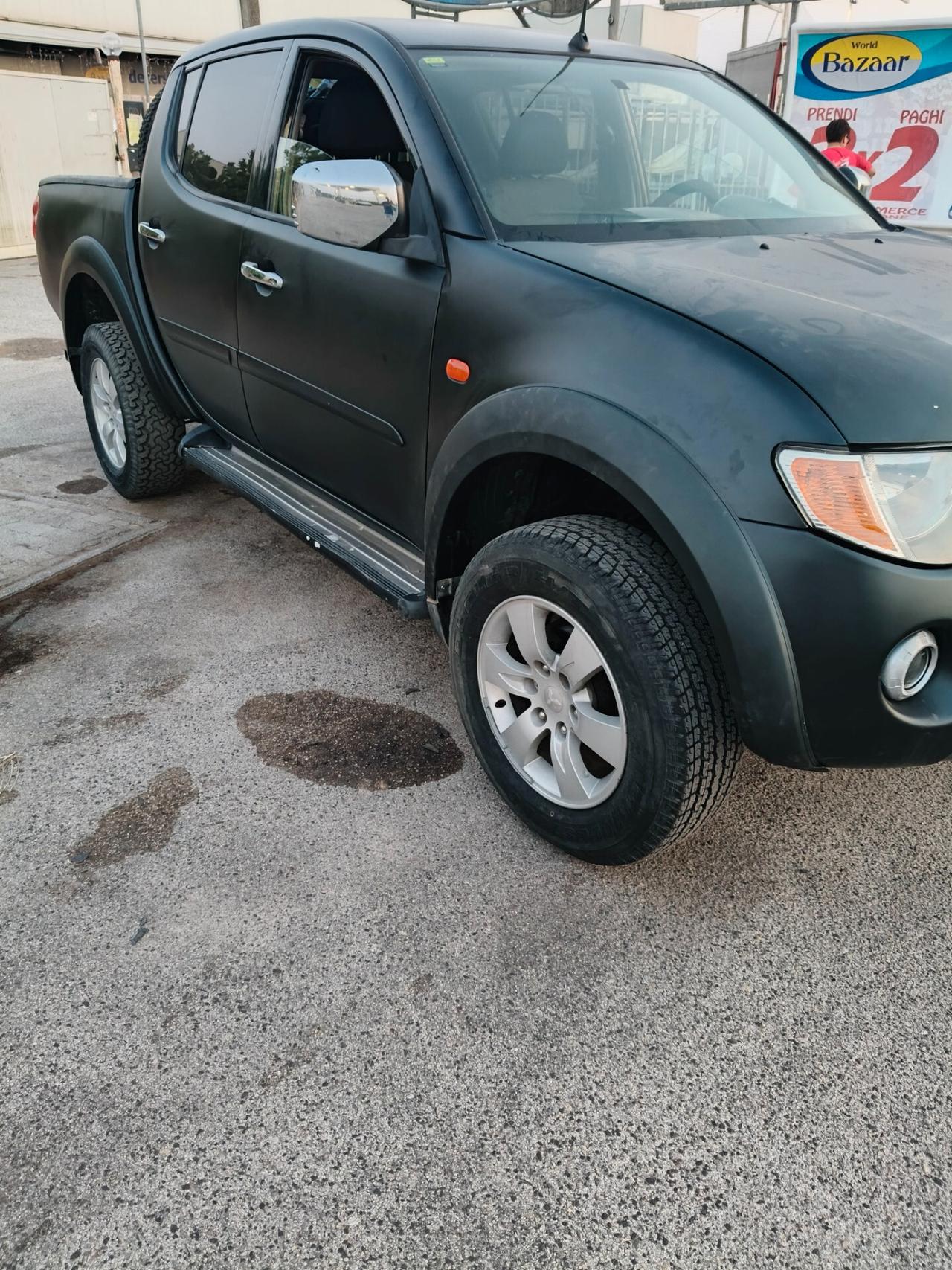 Mitsubishi L200 2.5 con gancio traino