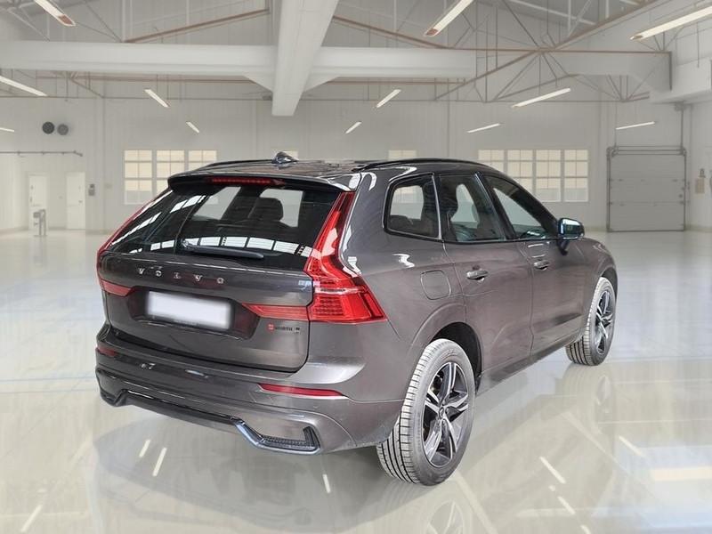 VOLVO XC60 B4 D AWD automatico R-Design