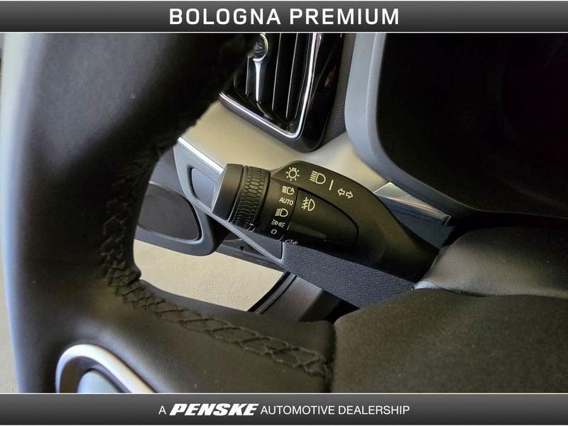Volvo XC60 B4 (d) AWD automatico Core