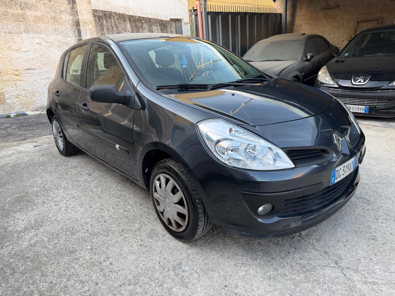 Renault Clio Storia 1.2 16V 5 porte Dynamique