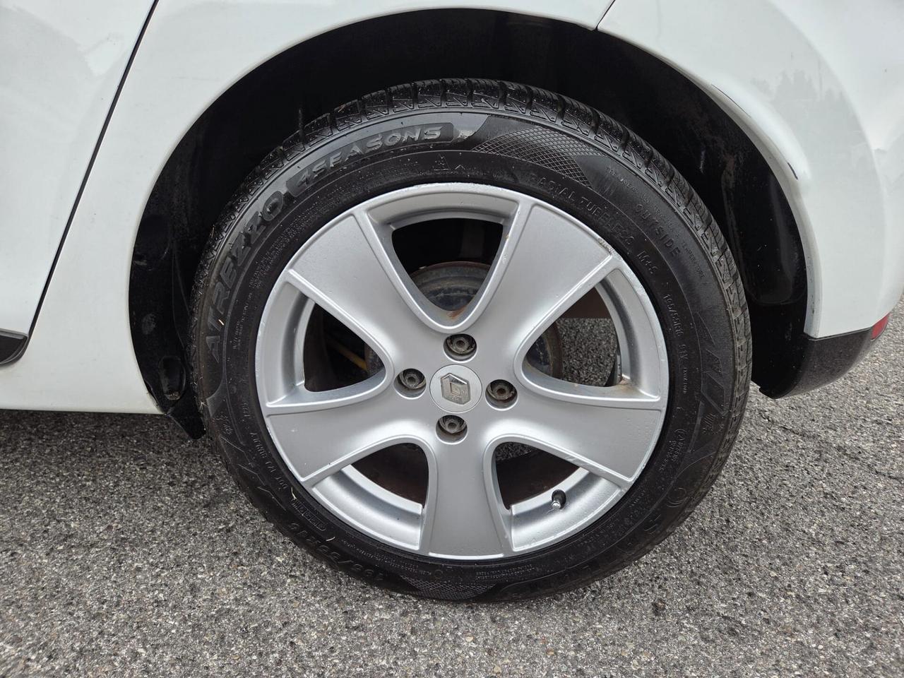 Renault Clio 1.2 75CV 5 porte Wave NEOPATENTATI