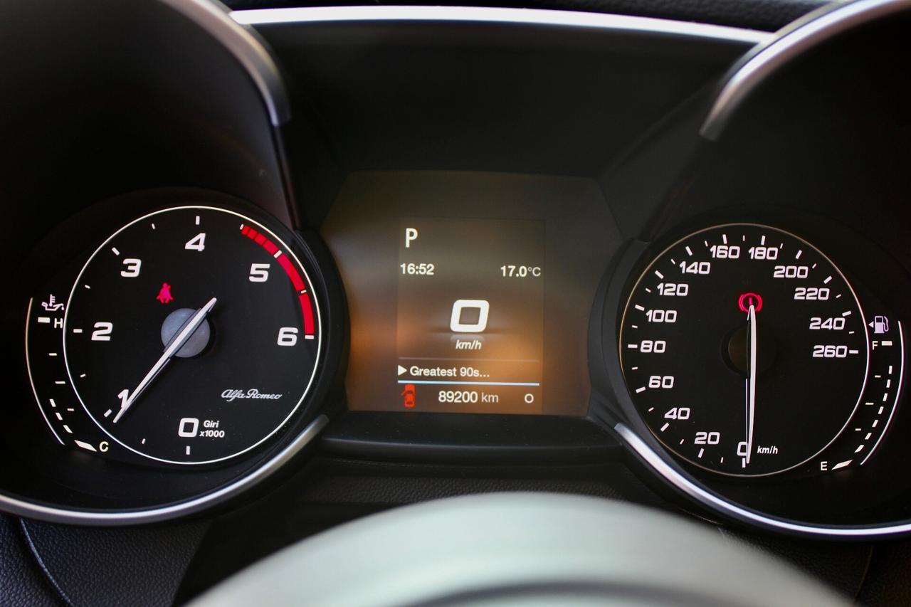 Alfa Romeo Giulia 2.2 Turbodiesel 150 CV AT8 Business