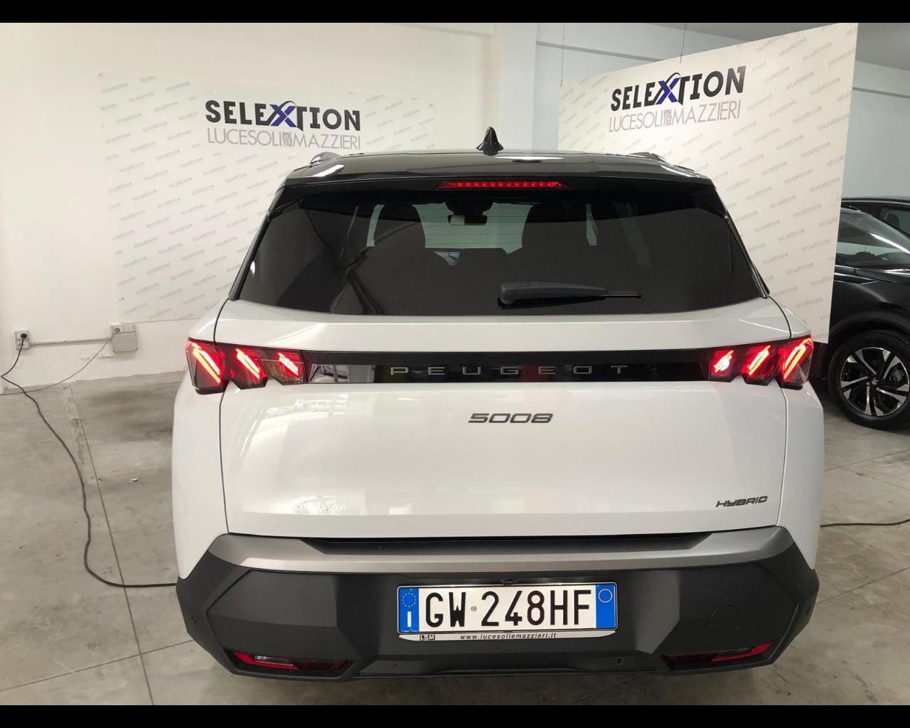 PEUGEOT Nuovo 5008 Hybrid 136 e-DCS6 GT