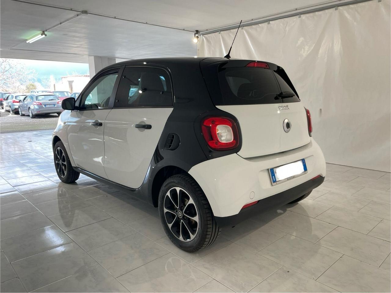 SMART FORFOUR 5 PORTE 75 CV NEOPATENTATI